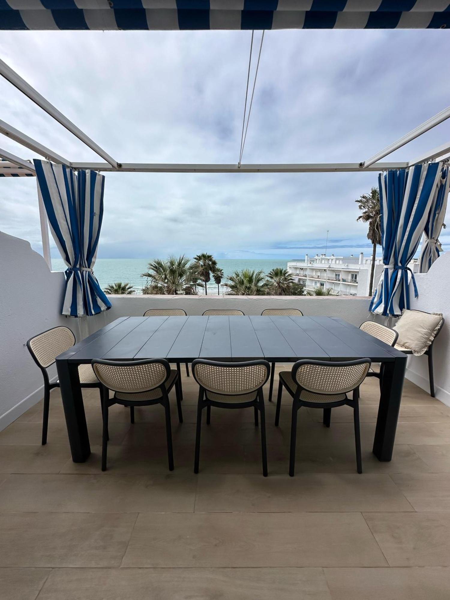 אל פוארטו דה סנטה מריה Gatu Villa Mar "Preferente Para Mayores De 25 Anos Y Familias " מראה חיצוני תמונה